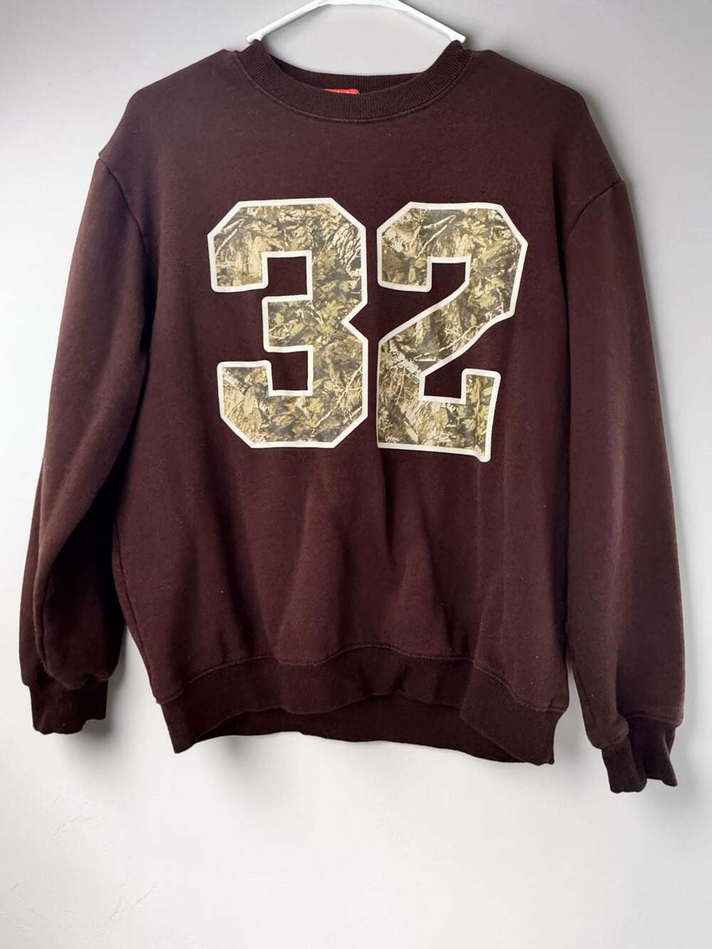Social Scene Brown Camo Number 32 Graphic Sweatshirt Size S
